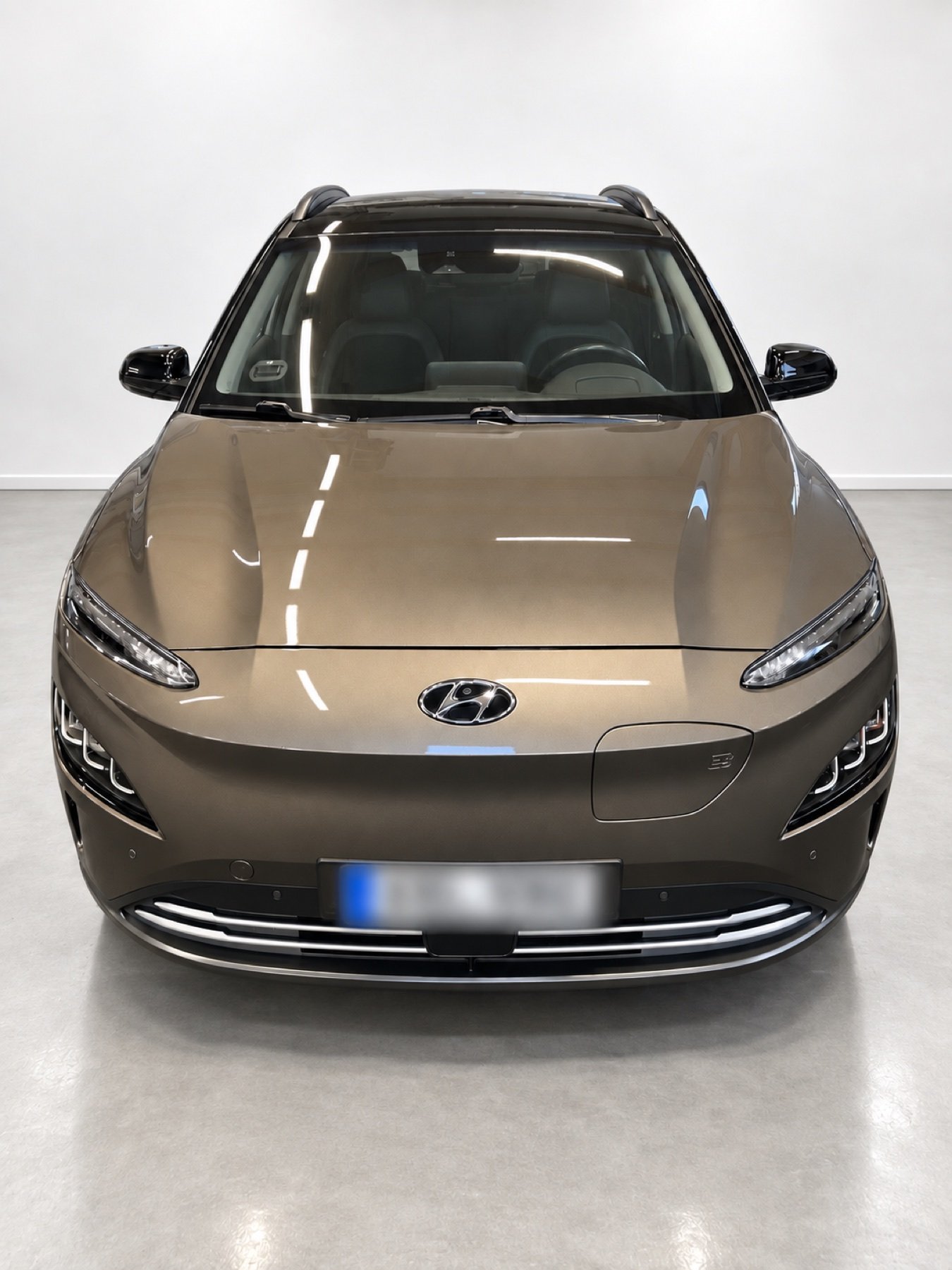 Viimeistelty Hyundai edestä kuvattuna Nordline Detailingin käsittelyn jälkeen